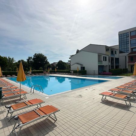Villaggio Luna Swimmingpool- Agenzia Cocal 卡奥莱 外观 照片