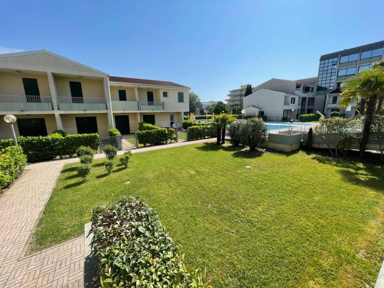 Villaggio Luna Swimmingpool- Agenzia Cocal 卡奥莱 外观 照片