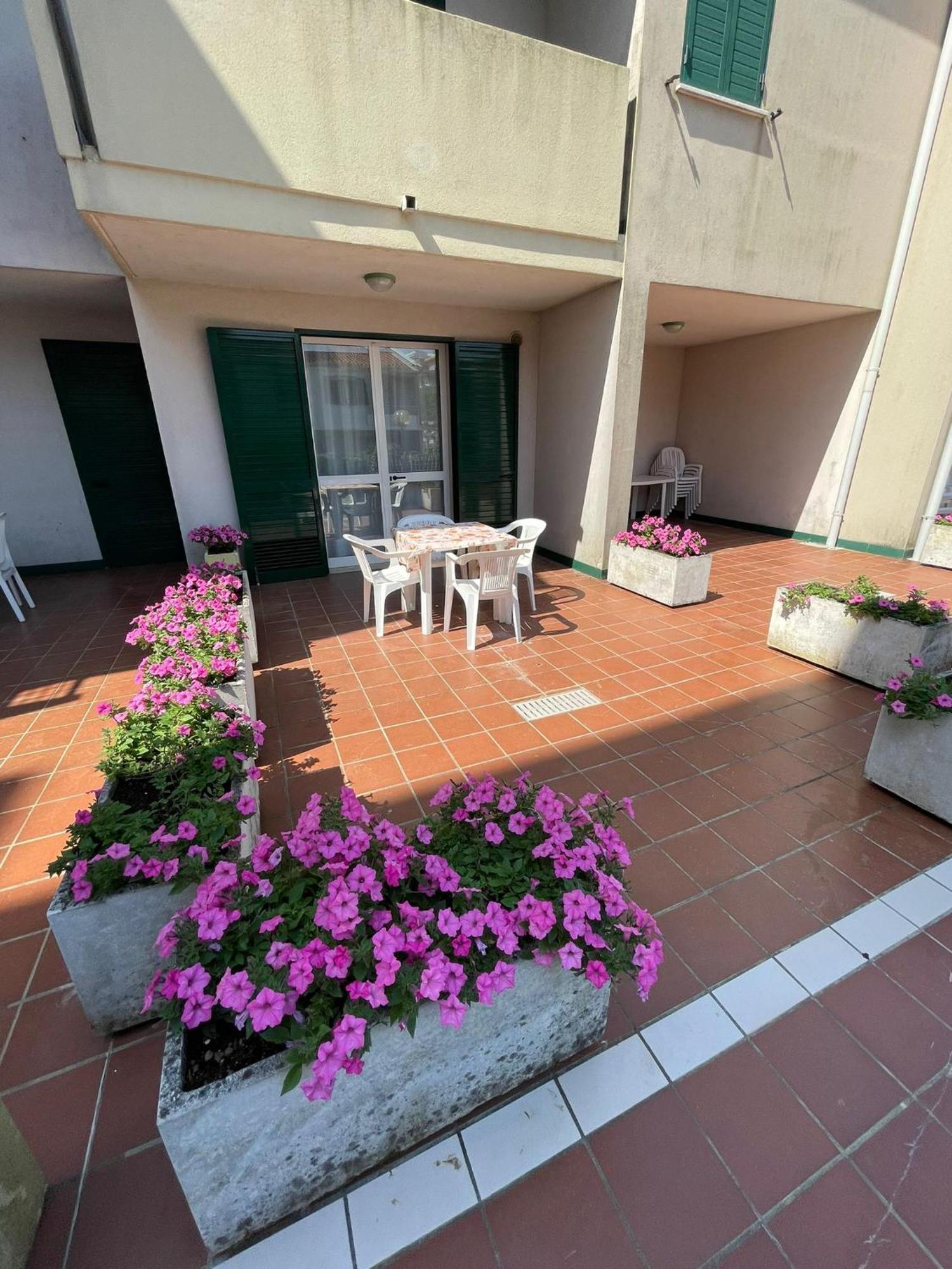 Villaggio Luna Swimmingpool- Agenzia Cocal 卡奥莱 外观 照片