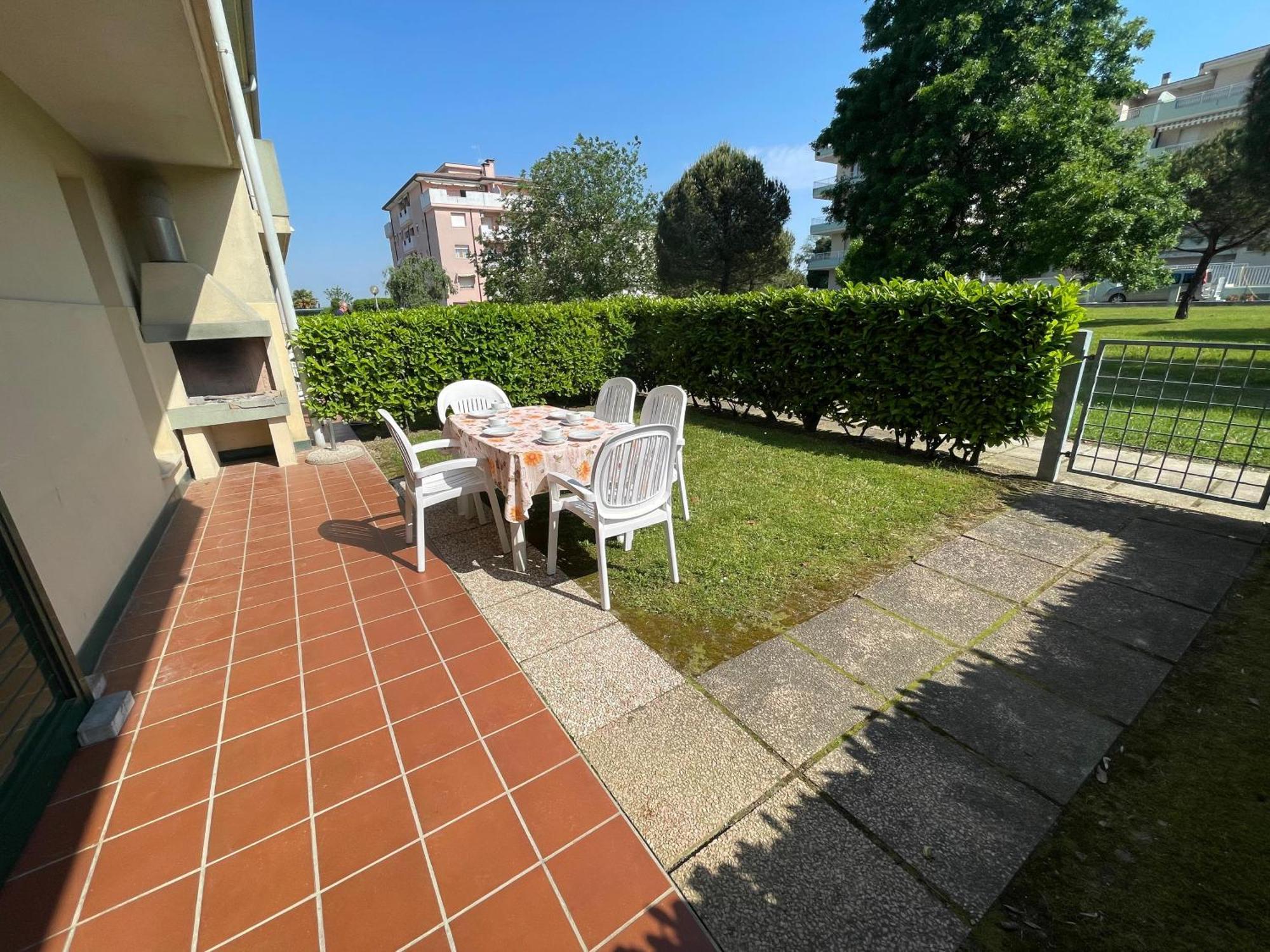 Villaggio Luna Swimmingpool- Agenzia Cocal 卡奥莱 外观 照片