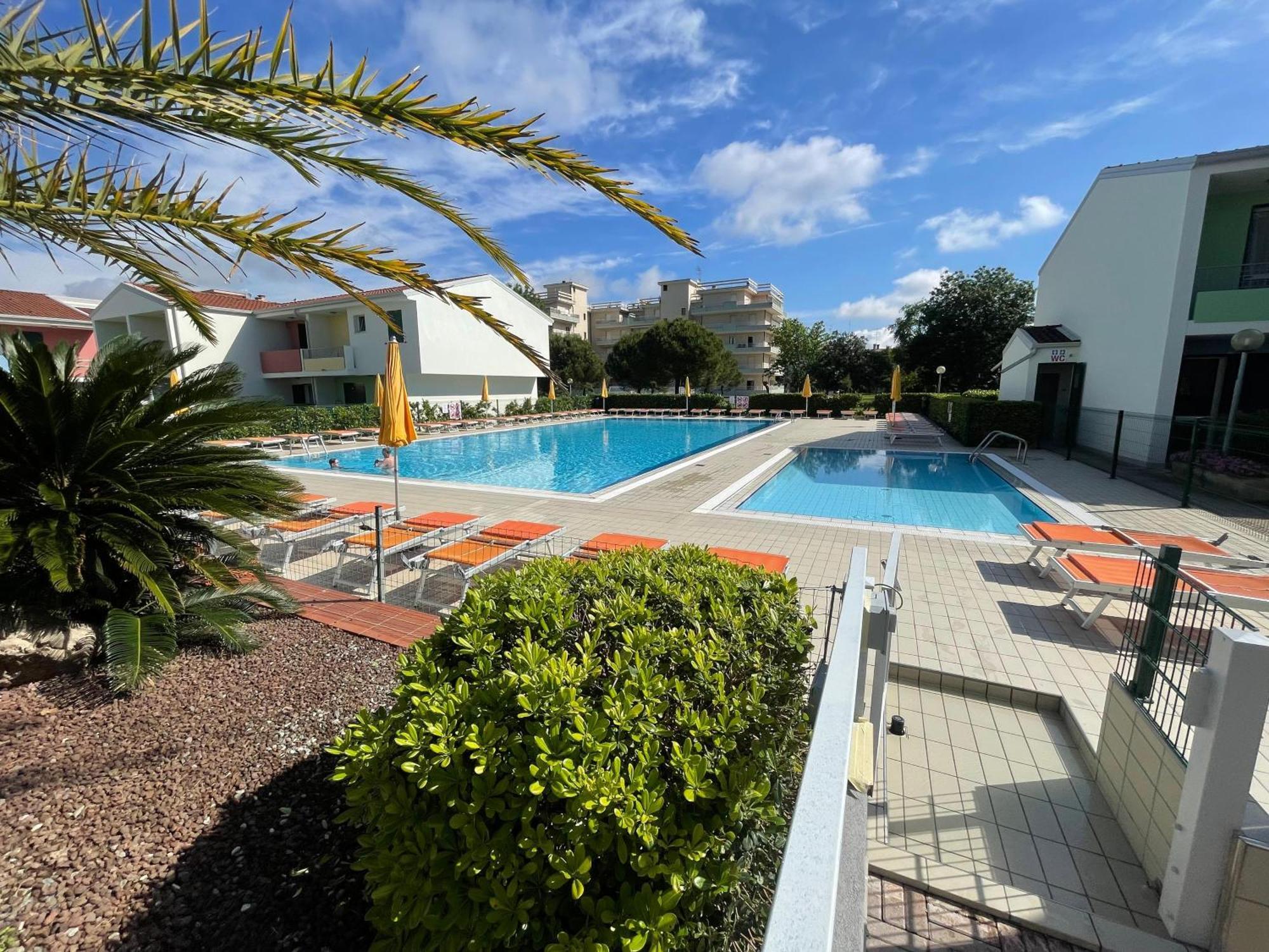 Villaggio Luna Swimmingpool- Agenzia Cocal 卡奥莱 外观 照片