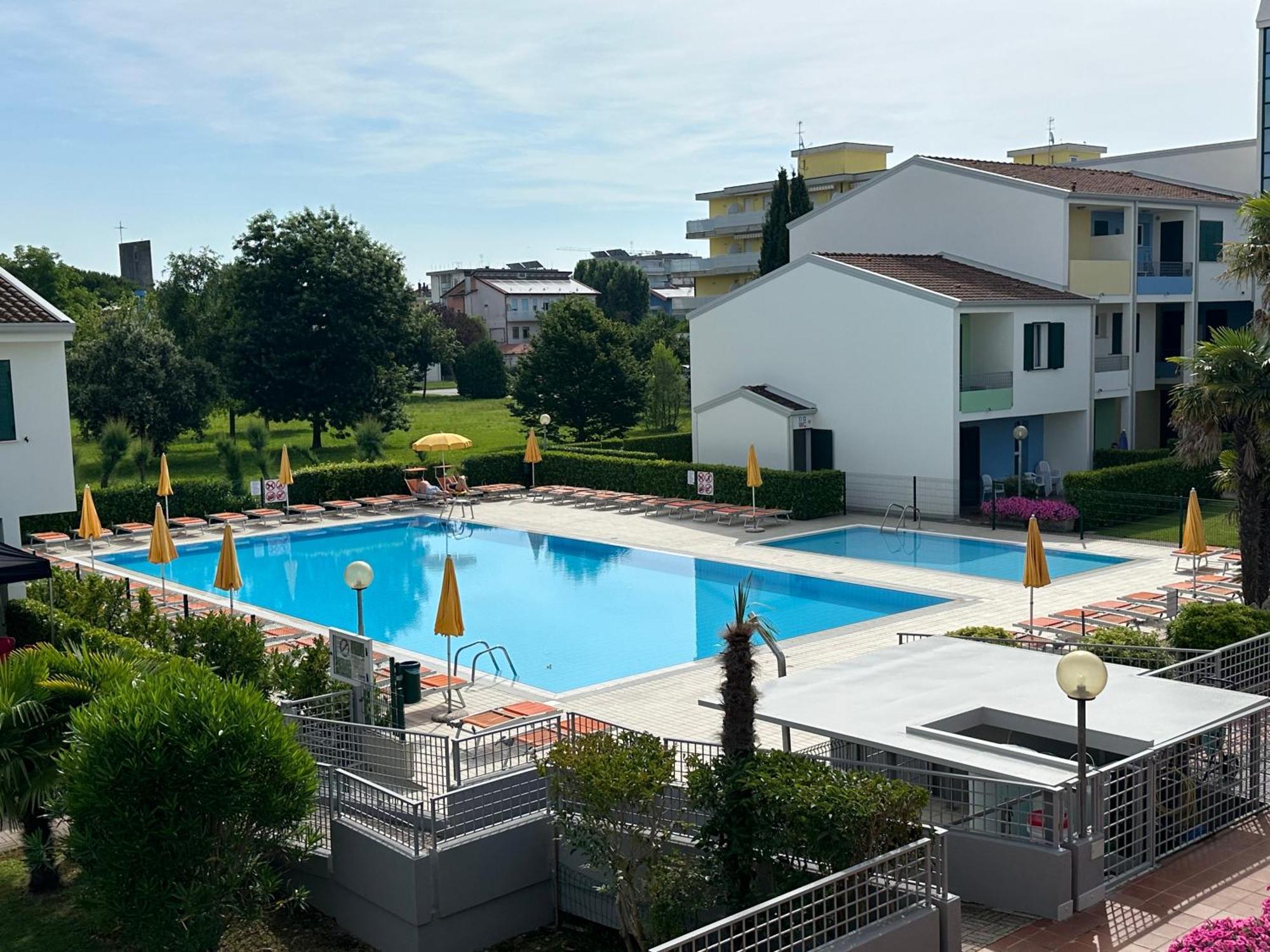 Villaggio Luna Swimmingpool- Agenzia Cocal 卡奥莱 外观 照片