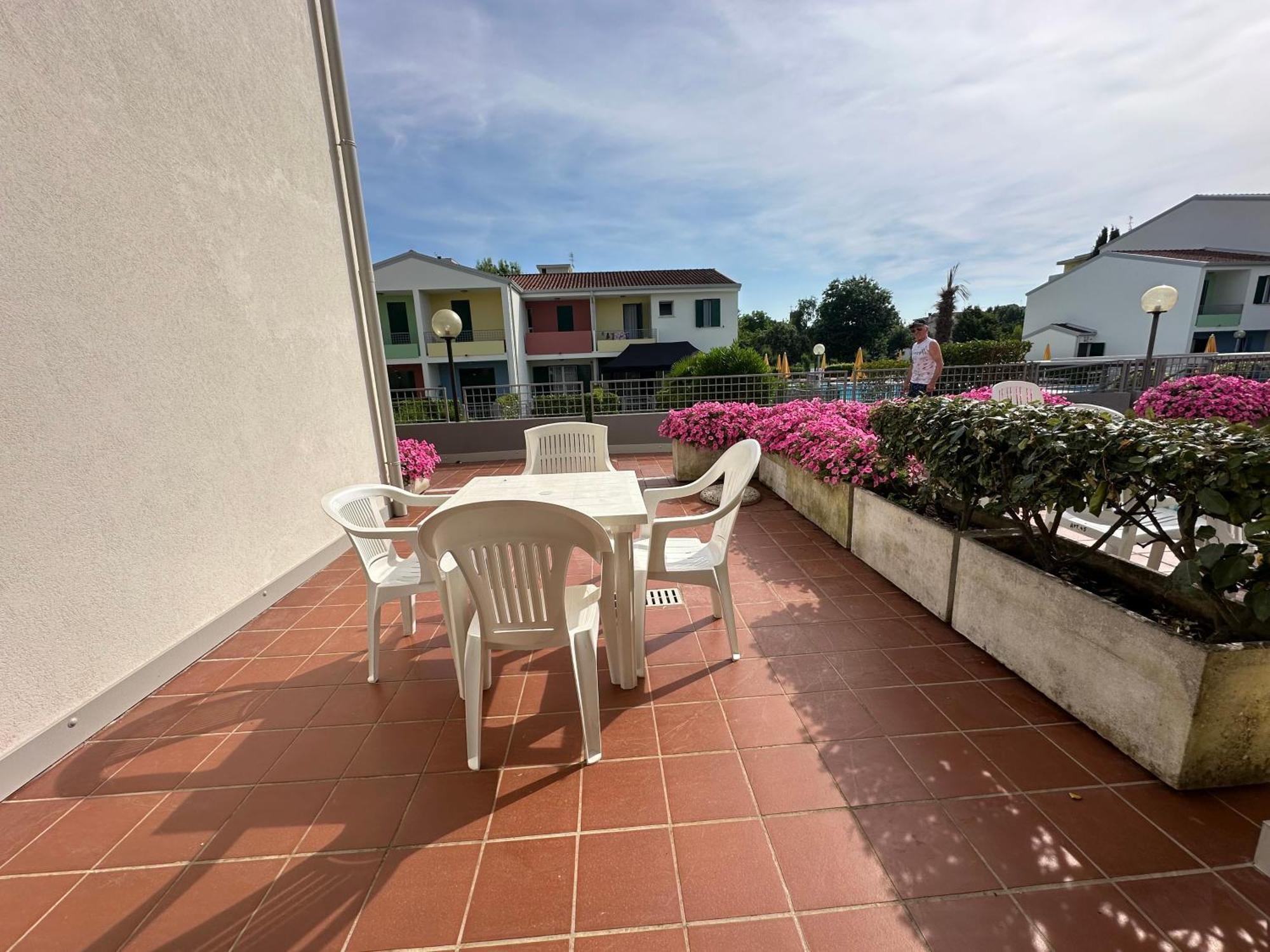 Villaggio Luna Swimmingpool- Agenzia Cocal 卡奥莱 外观 照片